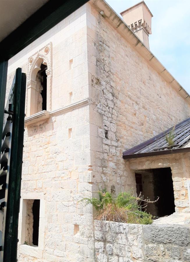 Rooms And Apartments Villa Town Gate Hvar Đảo Hvar Ngoại thất bức ảnh