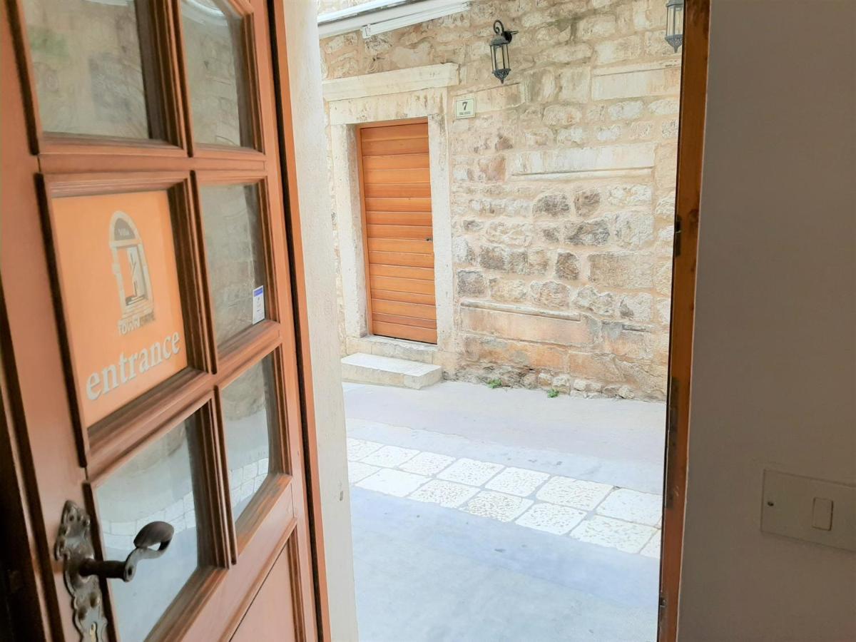 Rooms And Apartments Villa Town Gate Hvar Đảo Hvar Ngoại thất bức ảnh