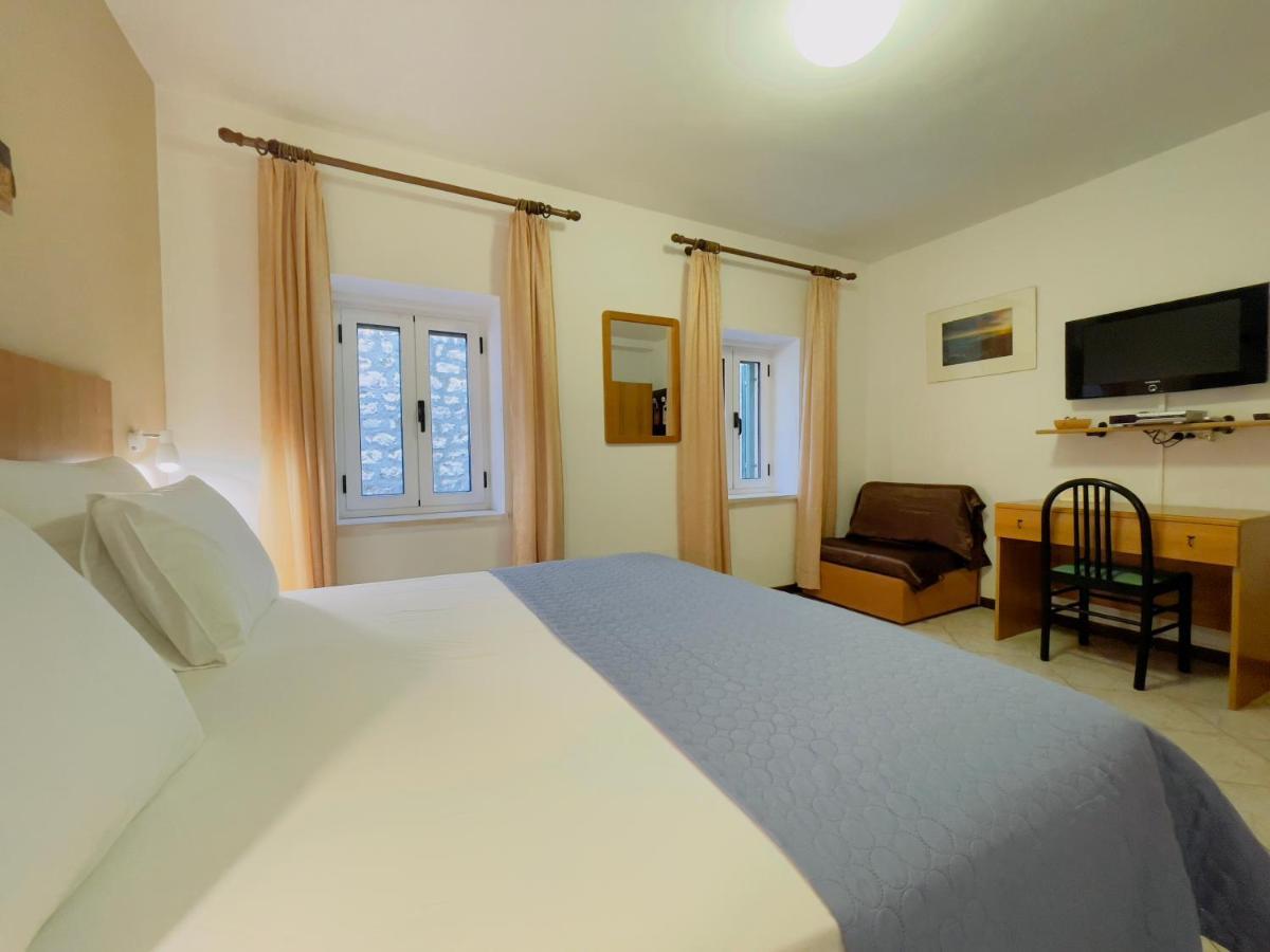 Rooms And Apartments Villa Town Gate Hvar Đảo Hvar Ngoại thất bức ảnh