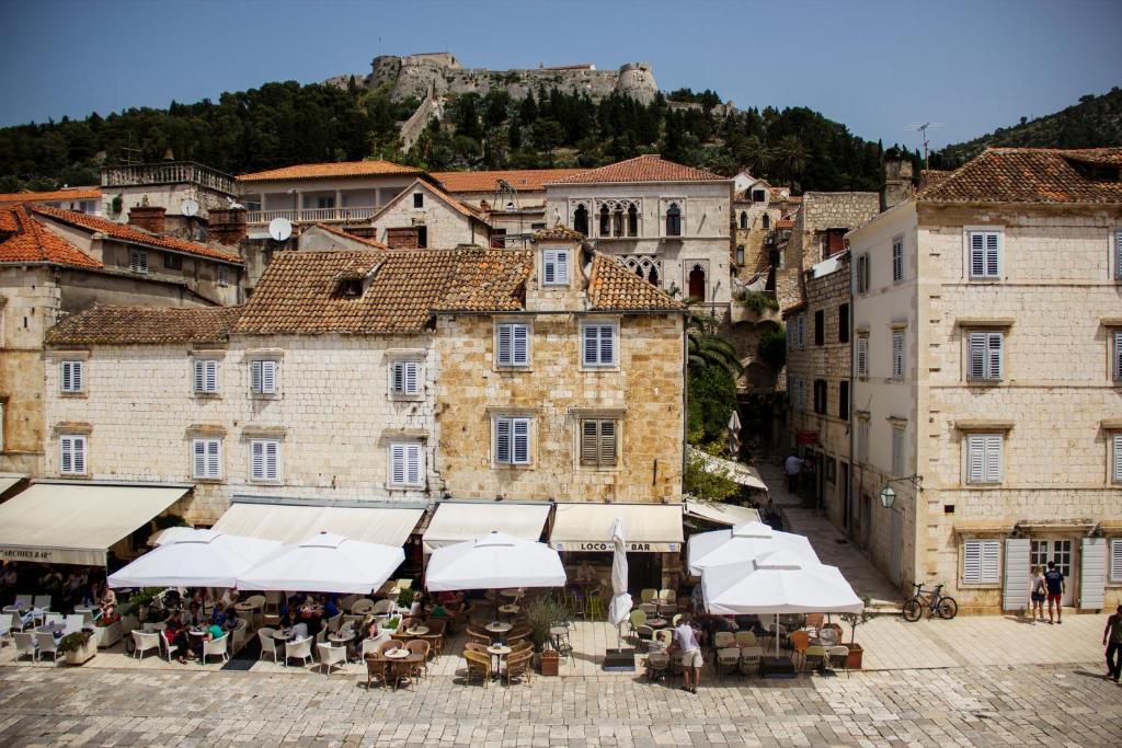 Rooms And Apartments Villa Town Gate Hvar Đảo Hvar Ngoại thất bức ảnh